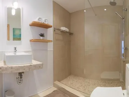 The Carpenter's Boutique Apartment